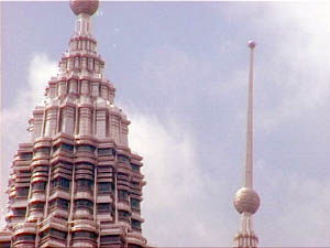 Haut des 2 immenses Petronas Towers